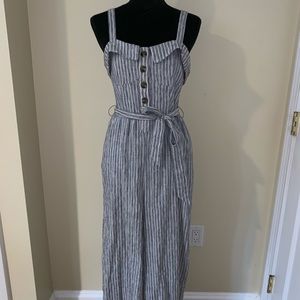 NWOT American Eagle jumpsuit